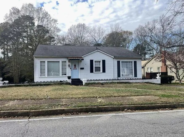 268 Byrd Ave N #A, Philadelphia, MS 39350