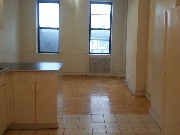 5th image of 1829 2nd Ave APT 4