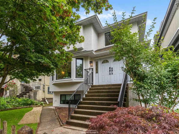 4588 James St, Vancouver, BC V5V 3J3