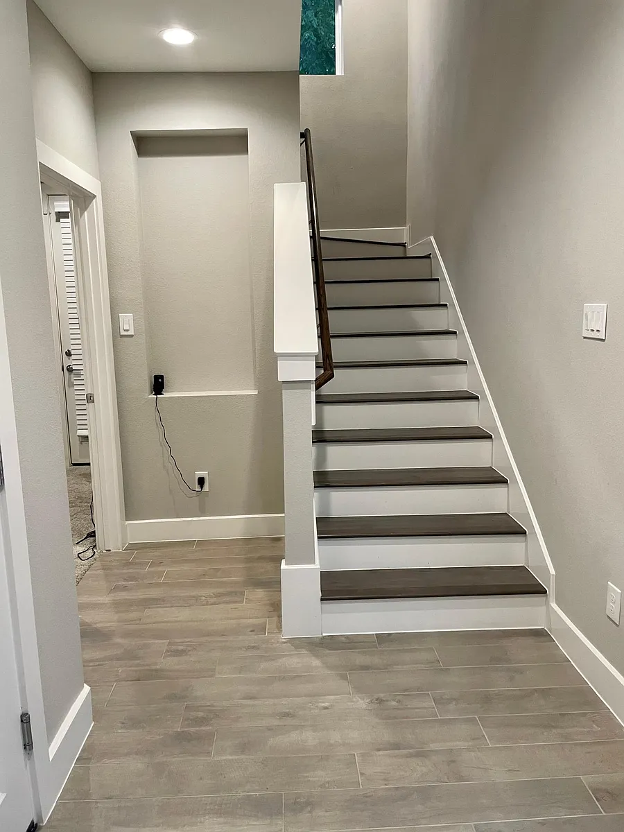 Beautiful entry to the 3 story townhome - 4032 Buck St #C