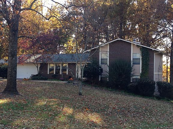 2nd image of 601 Banbury Rd