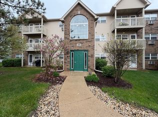 300 Cunat Blvd APT 3B, Richmond, IL 60071