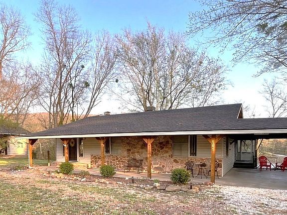 3rd image of 501 Hayden Heights Rd