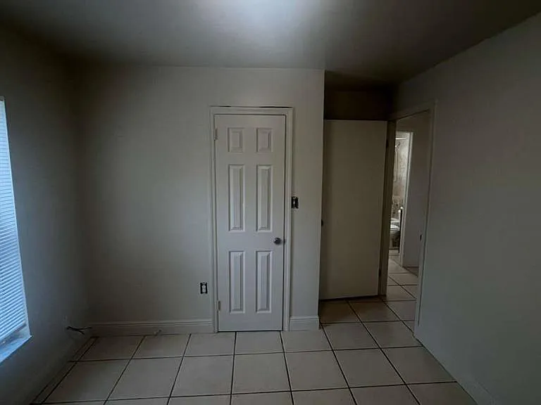 1427 Markland Ave — Photo 10