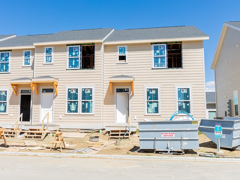 1st image of 6133-6135 Northstead Ave