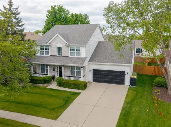 4 Forest Cove Ct, Streamwood, IL 60107