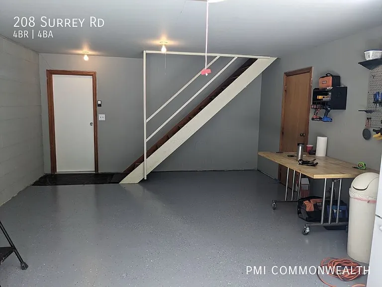 208 Surrey Rd — Photo 9