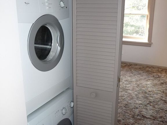 4th image of 412 N 33rd St #3