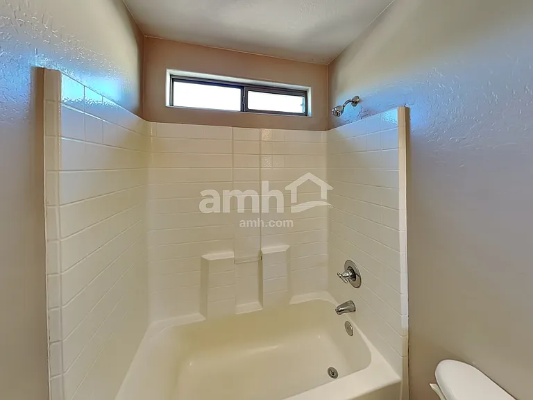 1497 E Magnum Rd — Photo 21