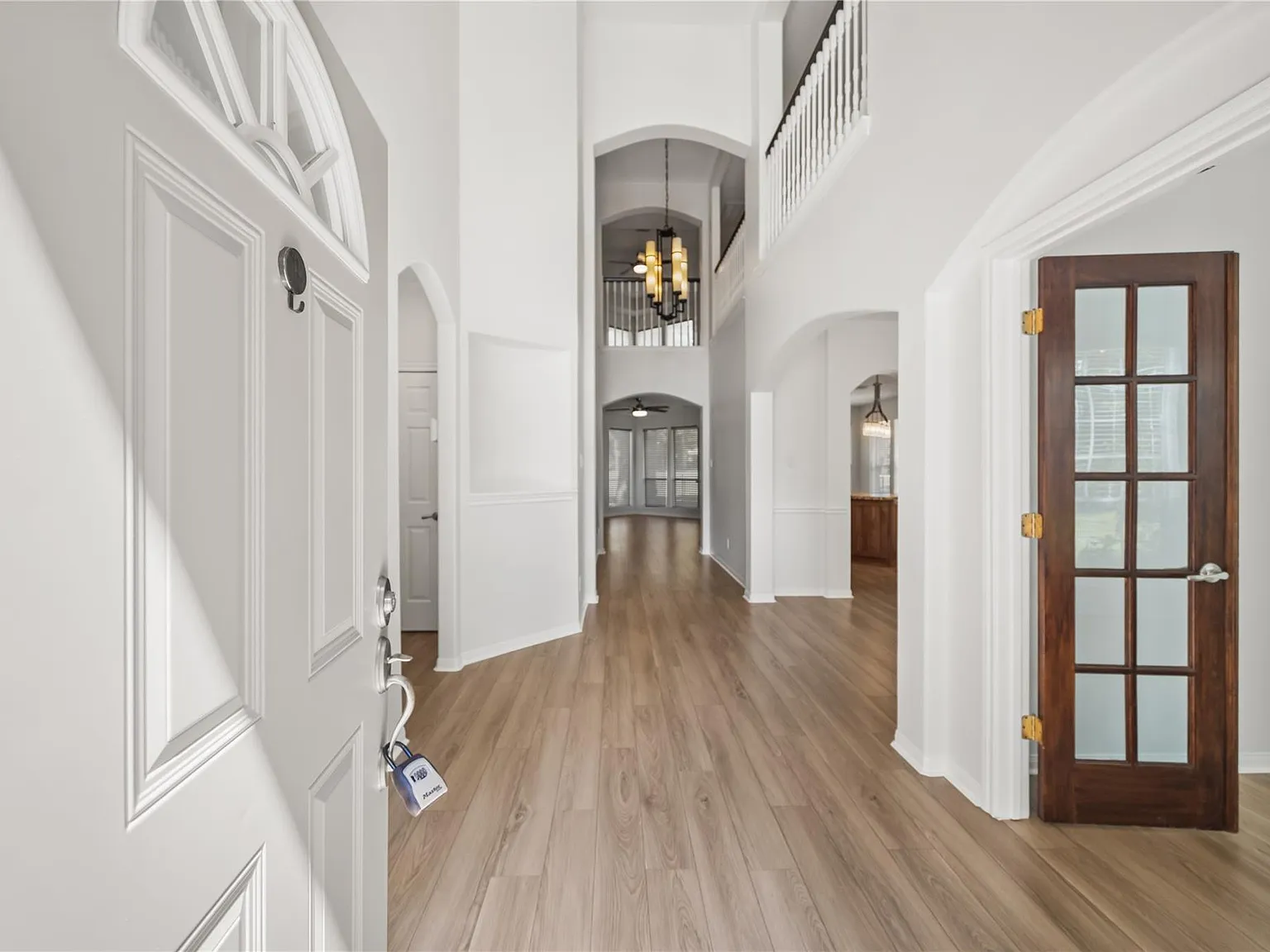4 bed, 2.5 bath, 3461 sqft, $2,800 — Photo 4