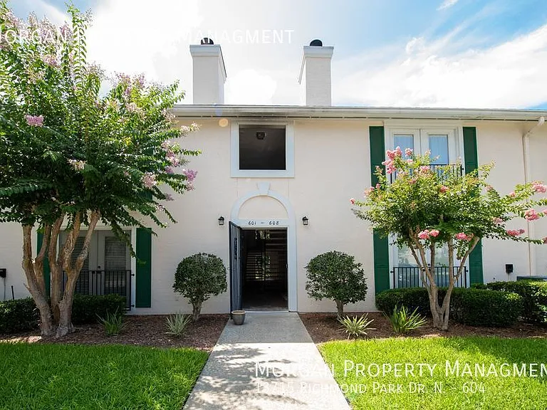 13715 Richmond Park Dr N #604 — Photo 1