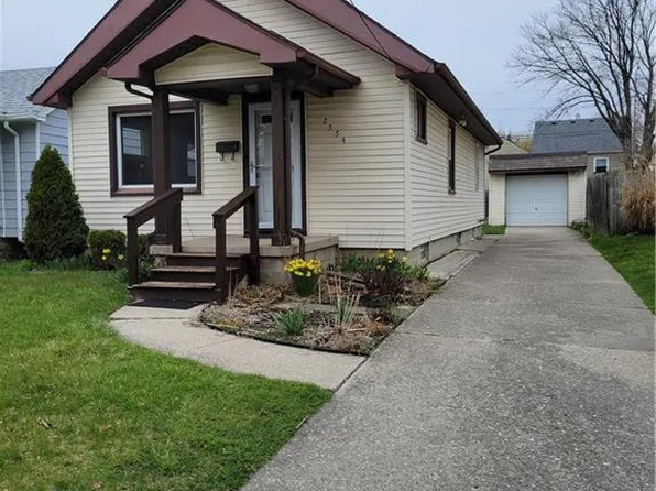 2554 Westbrook Dr, Toledo, OH 43613