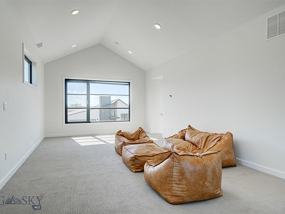5th image of 2822 S 29th Ave