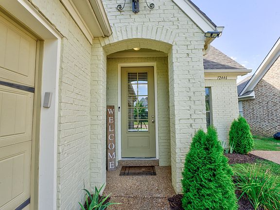 2nd image of 12446 Noni Valley Dr