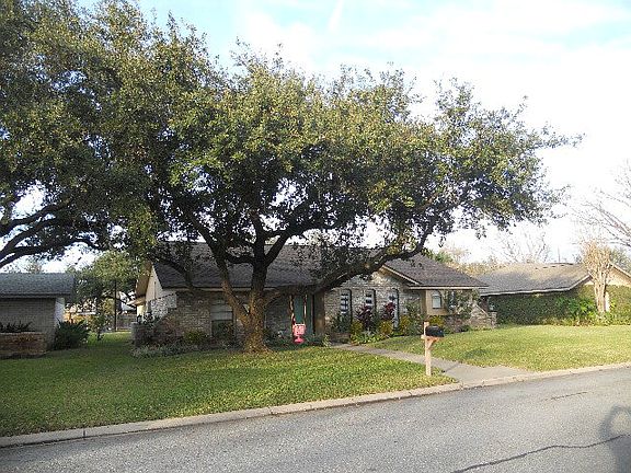 2nd image of 404 Hibiscus Ave #98