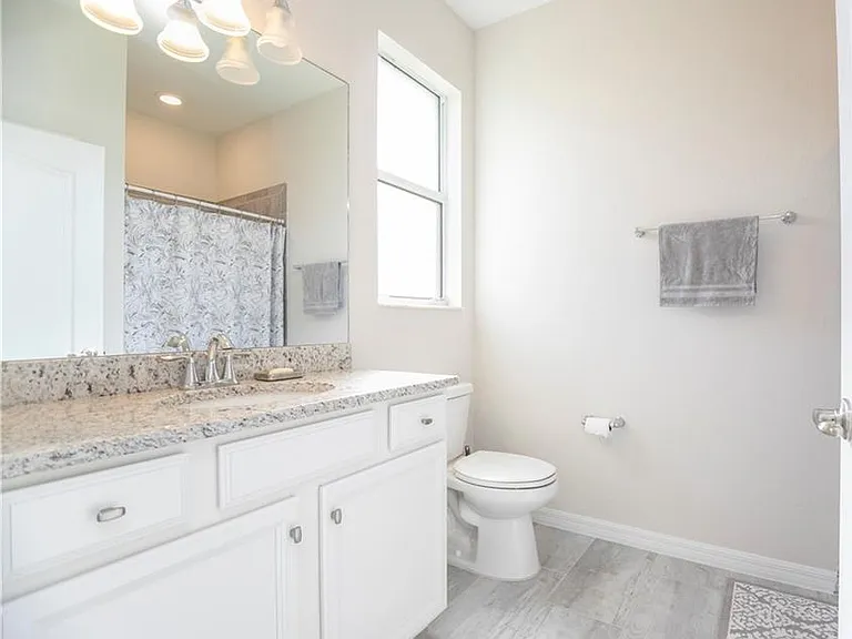 2075 Parson St — Photo 9