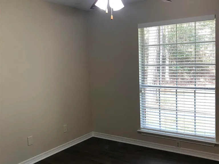 1044 Woodlore Cir — Photo 11