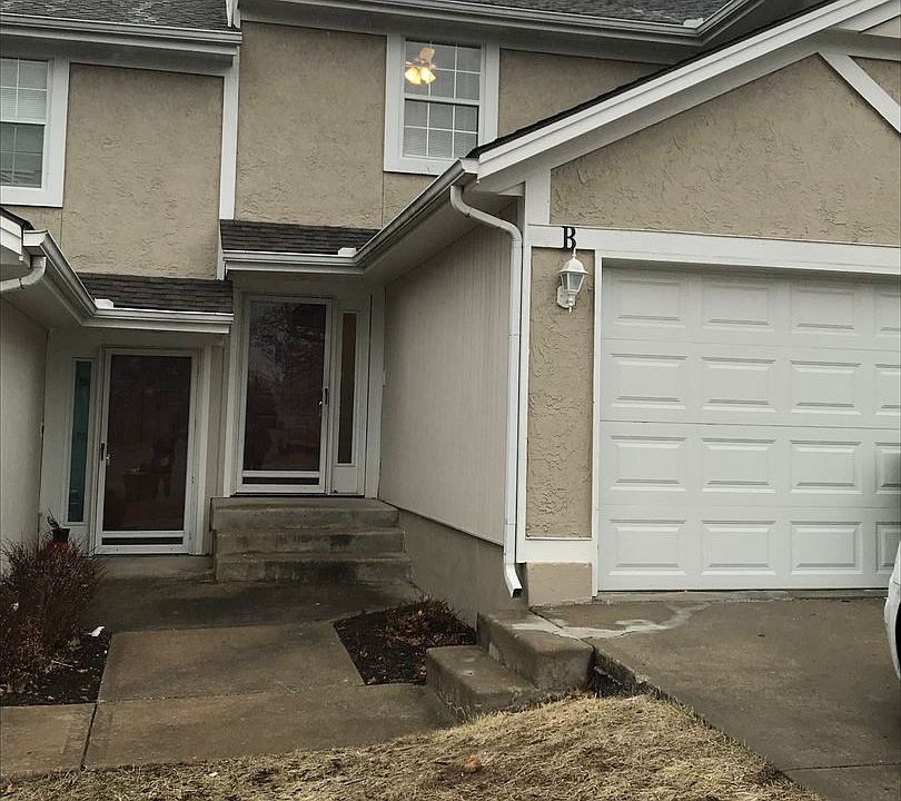 1st image of 4601 NE Whispering Winds Dr