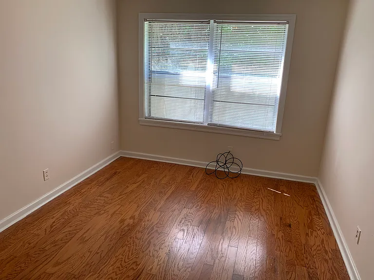 1662 Valley Ave — Photo 13