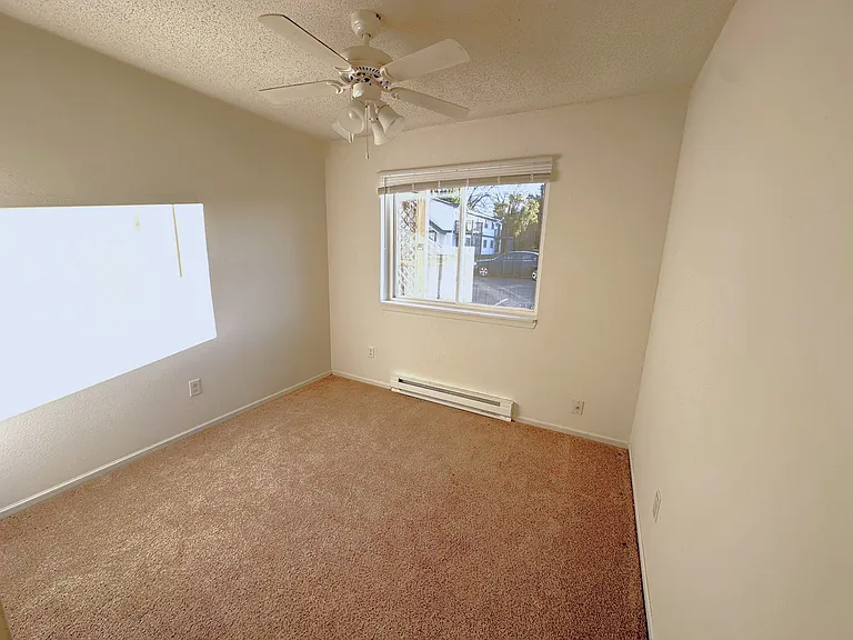 550 Spring St #D1 — Photo 11