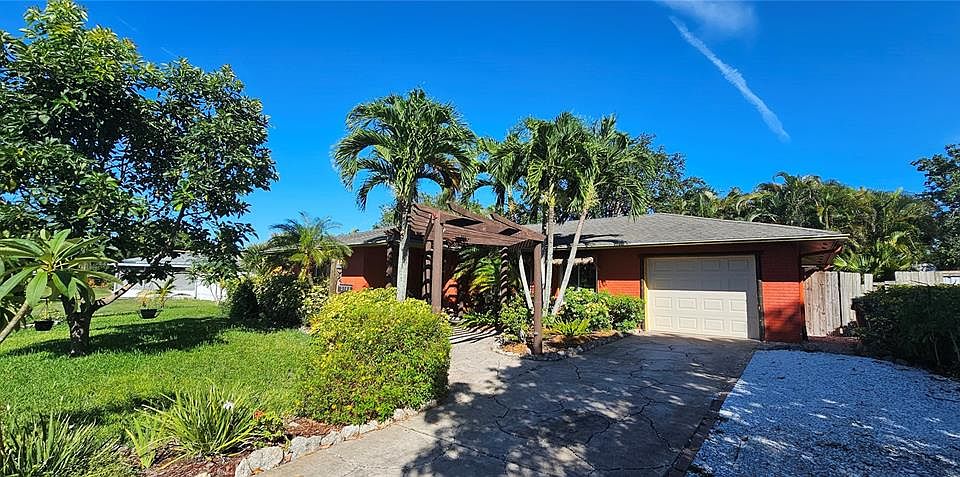 1st image of 3109 OXFORD DRIVE W
