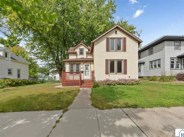 1526 N 4th St, Mankato, MN 56001