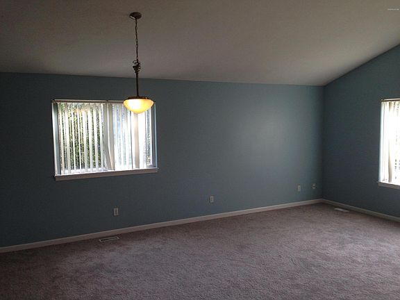 3rd image of 1935 32nd St SE