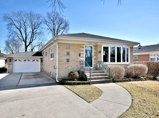 929 N Lincoln Ave, Park Ridge, IL 60068