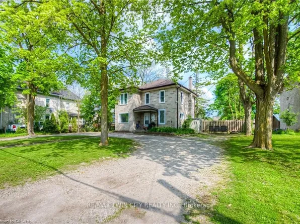 332 Queen St W, Cambridge, ON N3C 1G8