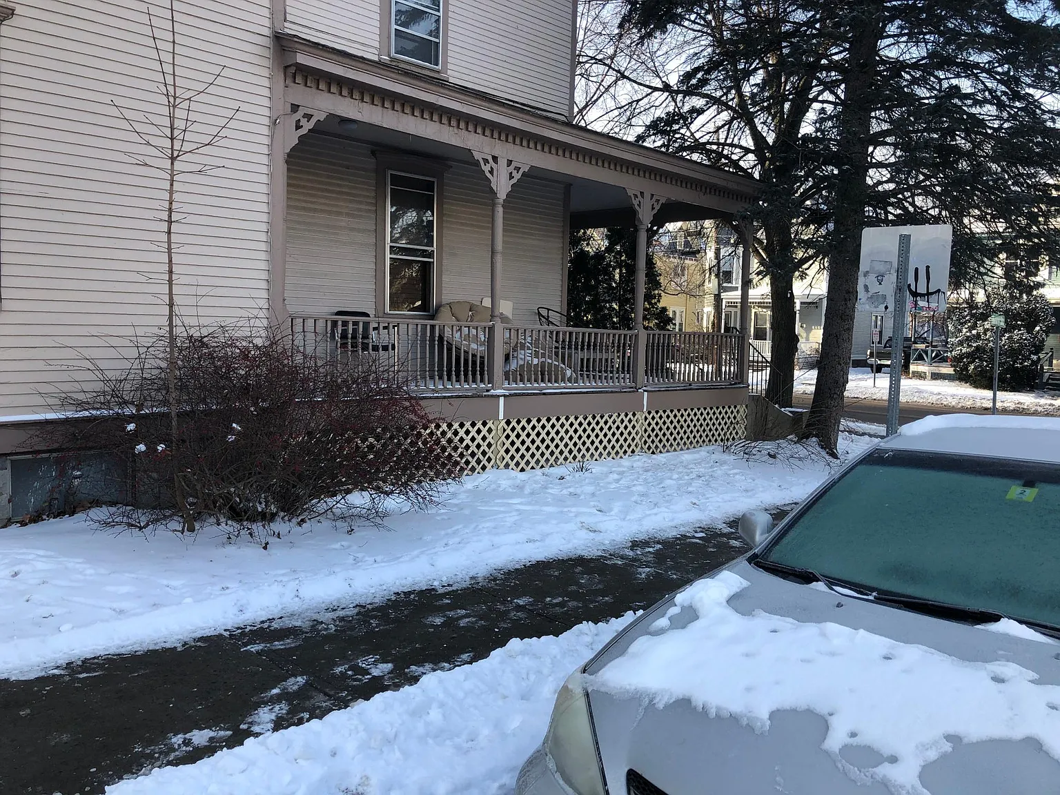 4 bed, 1800 sqft, $4,400 — Photo 2