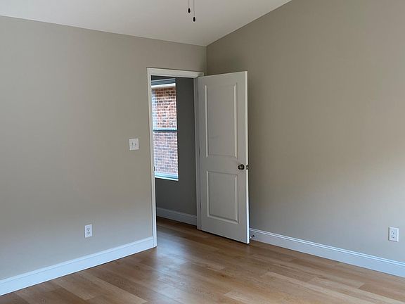 4th image of 7100 Dulaney Way #7100