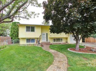 2305 Shasta Way, Caldwell, ID 83605