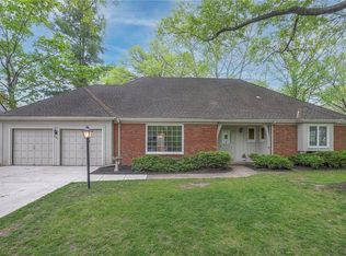 10213 Rosewood Dr, Overland Park, KS 66207