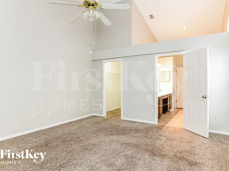 2841 Picadilly Cir — Photo 10