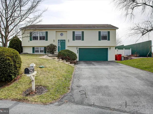 1495 State St, Chambersburg, PA 17202