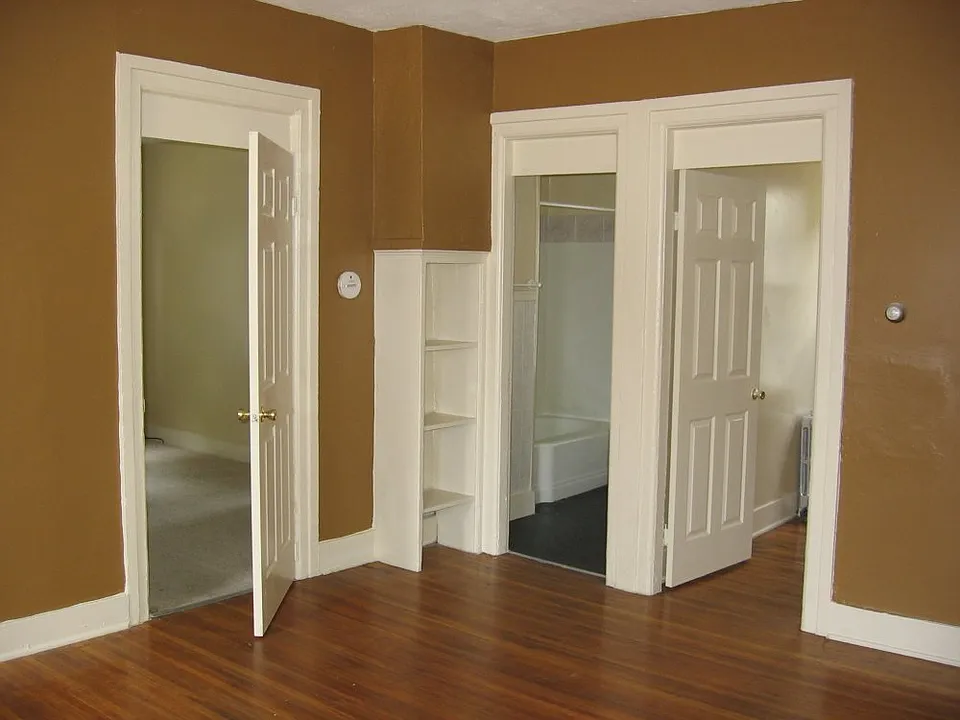 92 Alexander St #3
