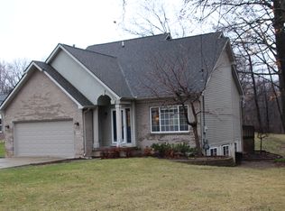 13372 Lake Shore Dr, Fenton, MI 48430