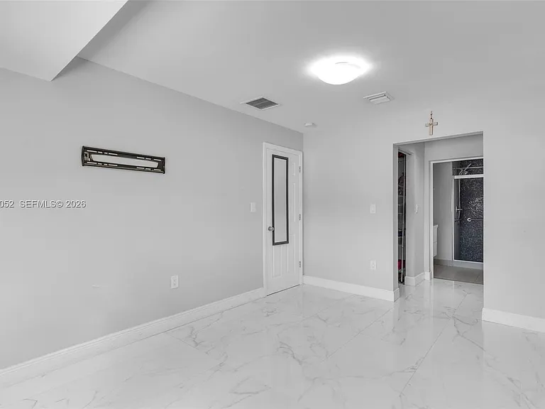 2340 SW 15th St — Photo 13