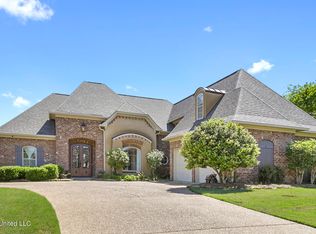 207 Huntington Holw, Brandon, MS 39047