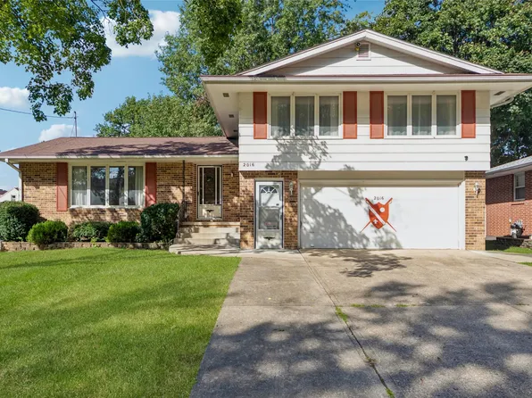 2016 47th St, Des Moines, IA 50310