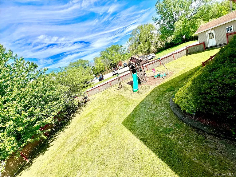 60 Peach Pl — Photo 45