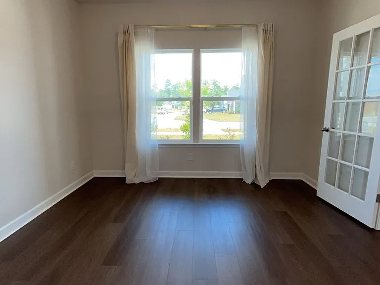 445 Navona Dr — Photo 6