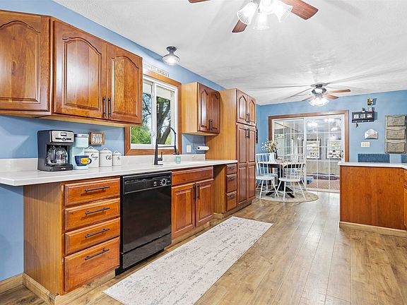 5th image of 10478 Banyan Dr