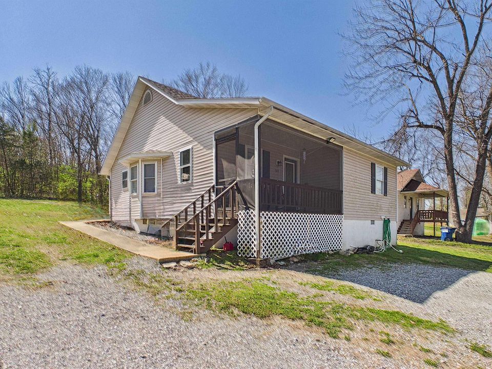 1st image of 504 Walnut St