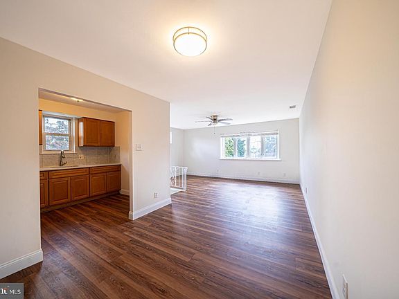 4th image of 7974 Loretto Ave