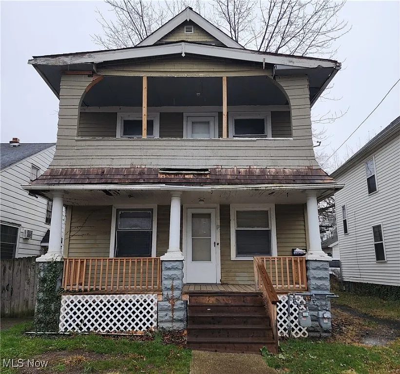 2923 E 118th St photo 1