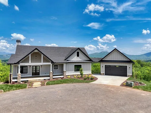 63 Ivy Log Heights Spur, Young Harris, GA 30582