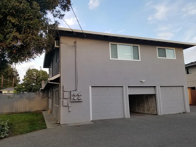 903 Tamarack Ln #C — Photo 7