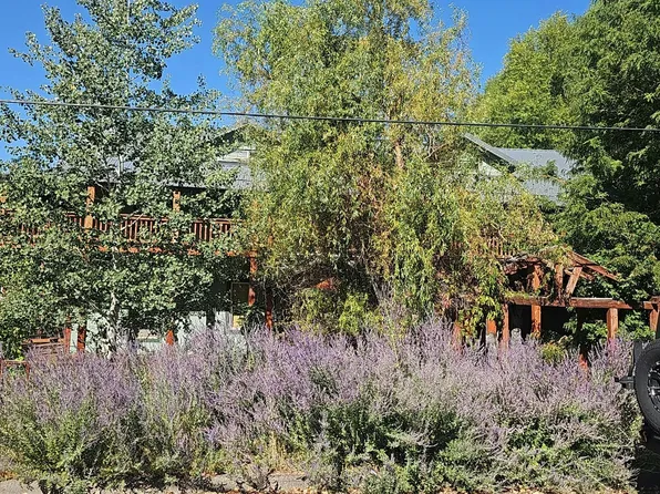 246 S E St, Lakeview, OR 97630