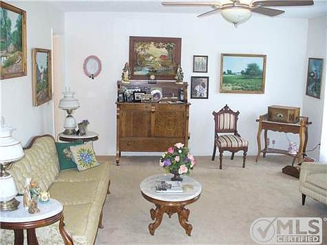 5th image of 436 Lealand Ln